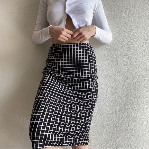 Grid Midi Pencil Skirt (crosslist on depop) - Picture 2 of 3